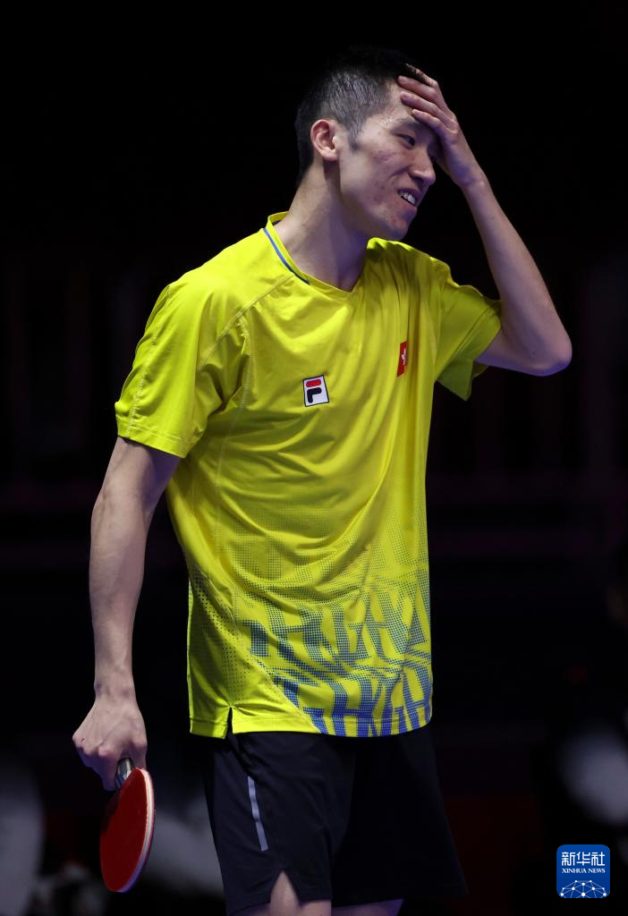 牌和2枚铜 牌和2枚铜